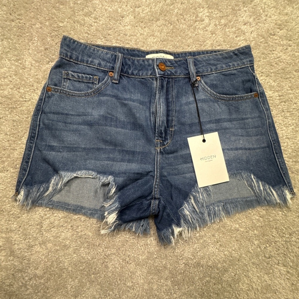 Hidden Sofie High Rise Mom Short Womens Size M Blue NWT Denim Frayed Hem